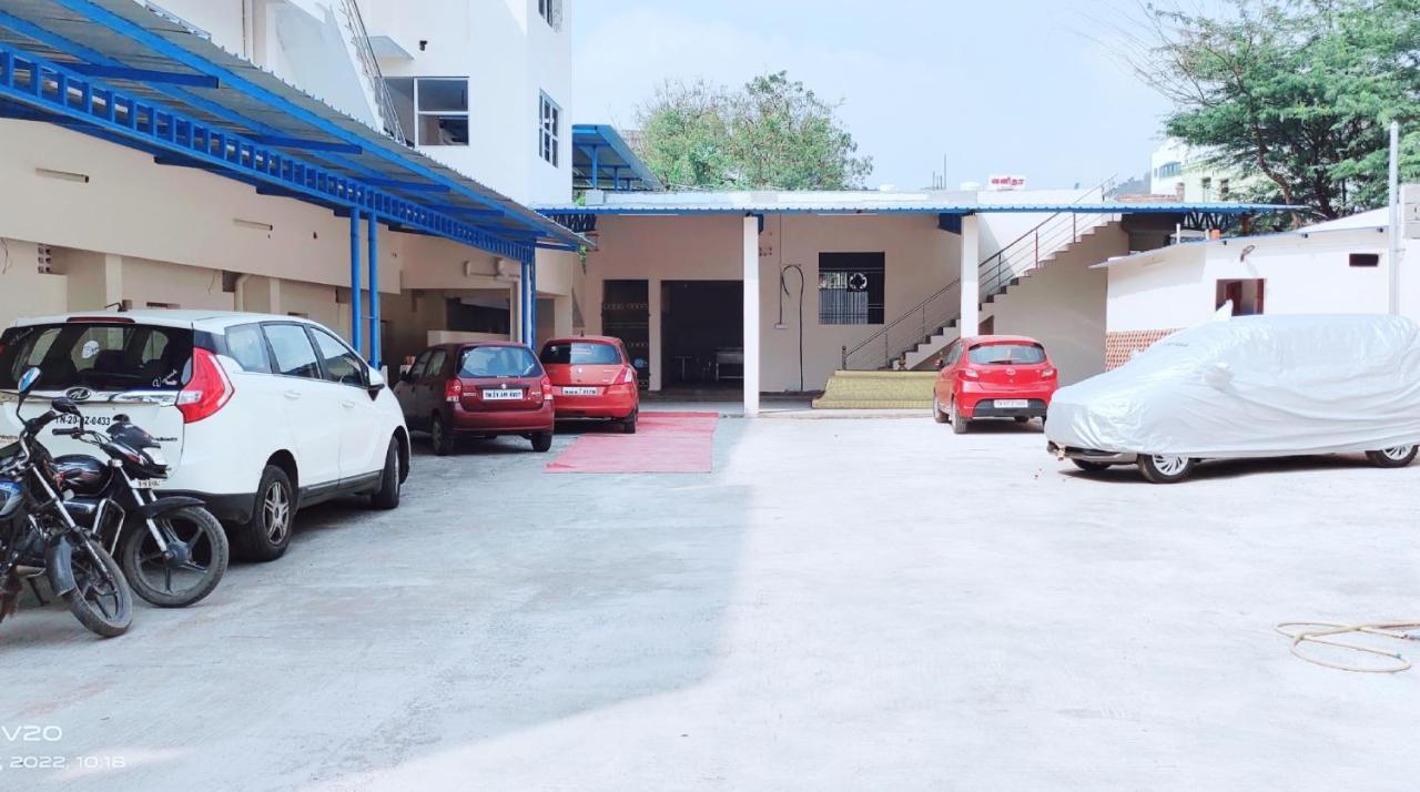 Вилла Mount View Residency Tiruttani Thiruttani Экстерьер фото